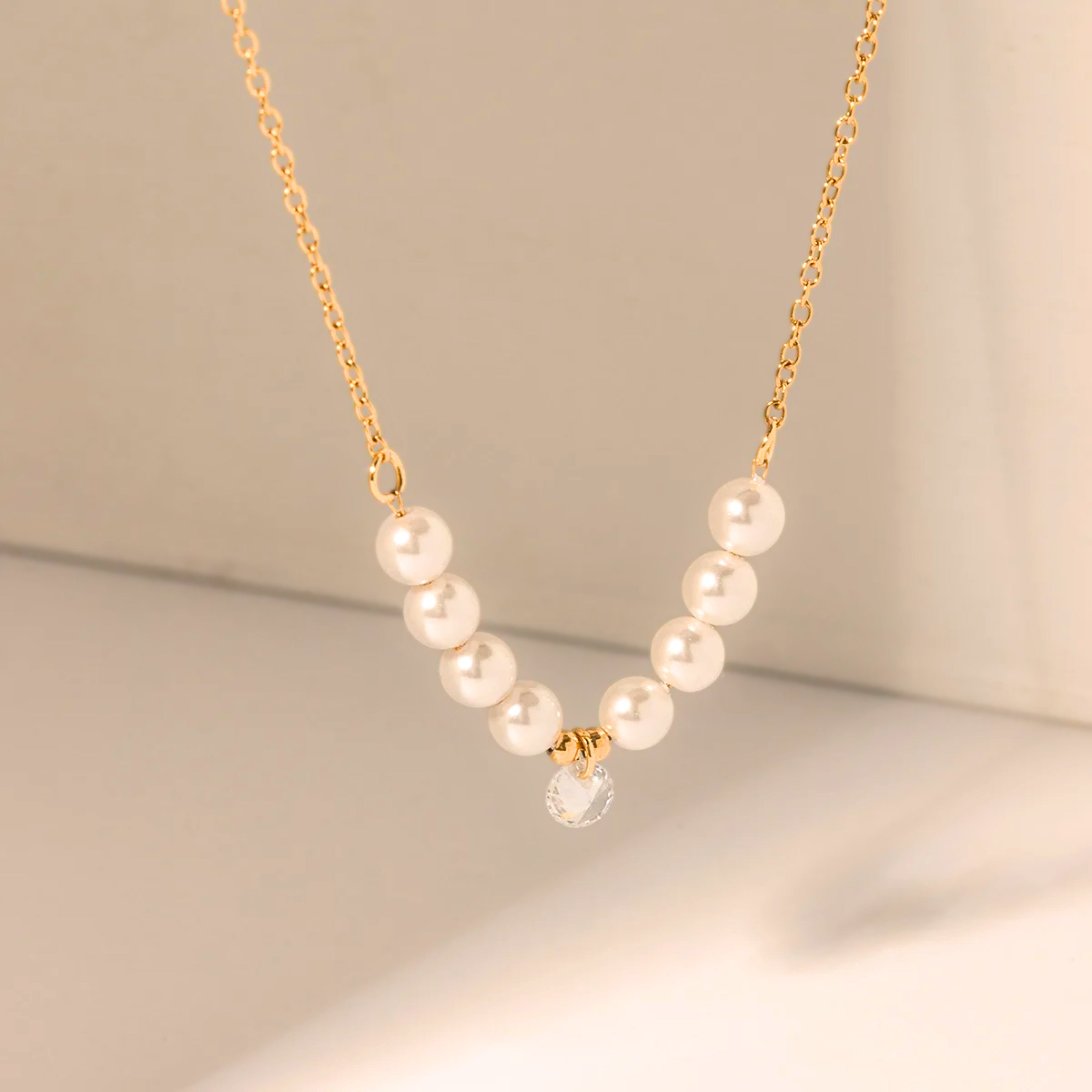 Halo Pearl Necklace