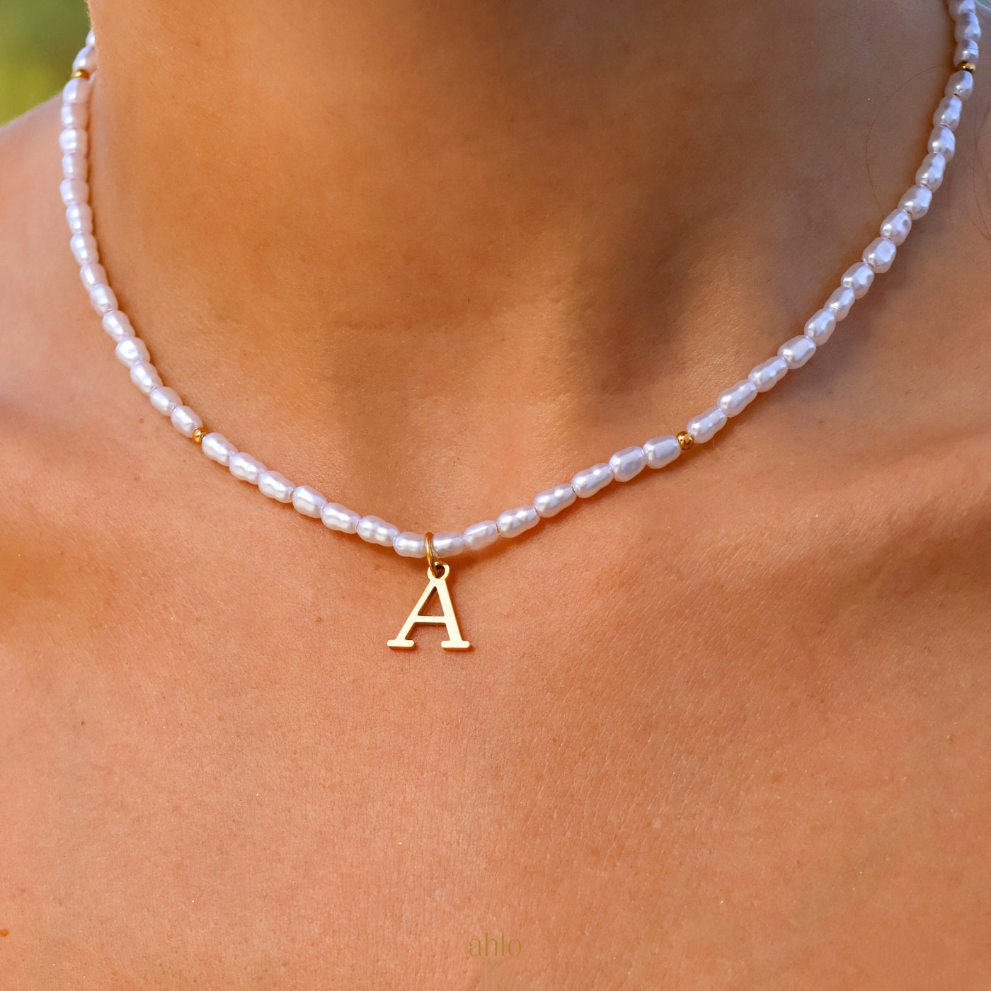 Gold Touch Pearl Necklace